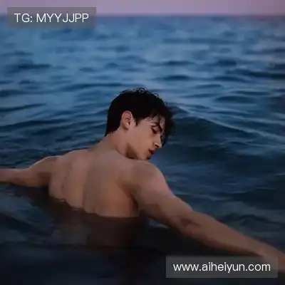 薄霜凤